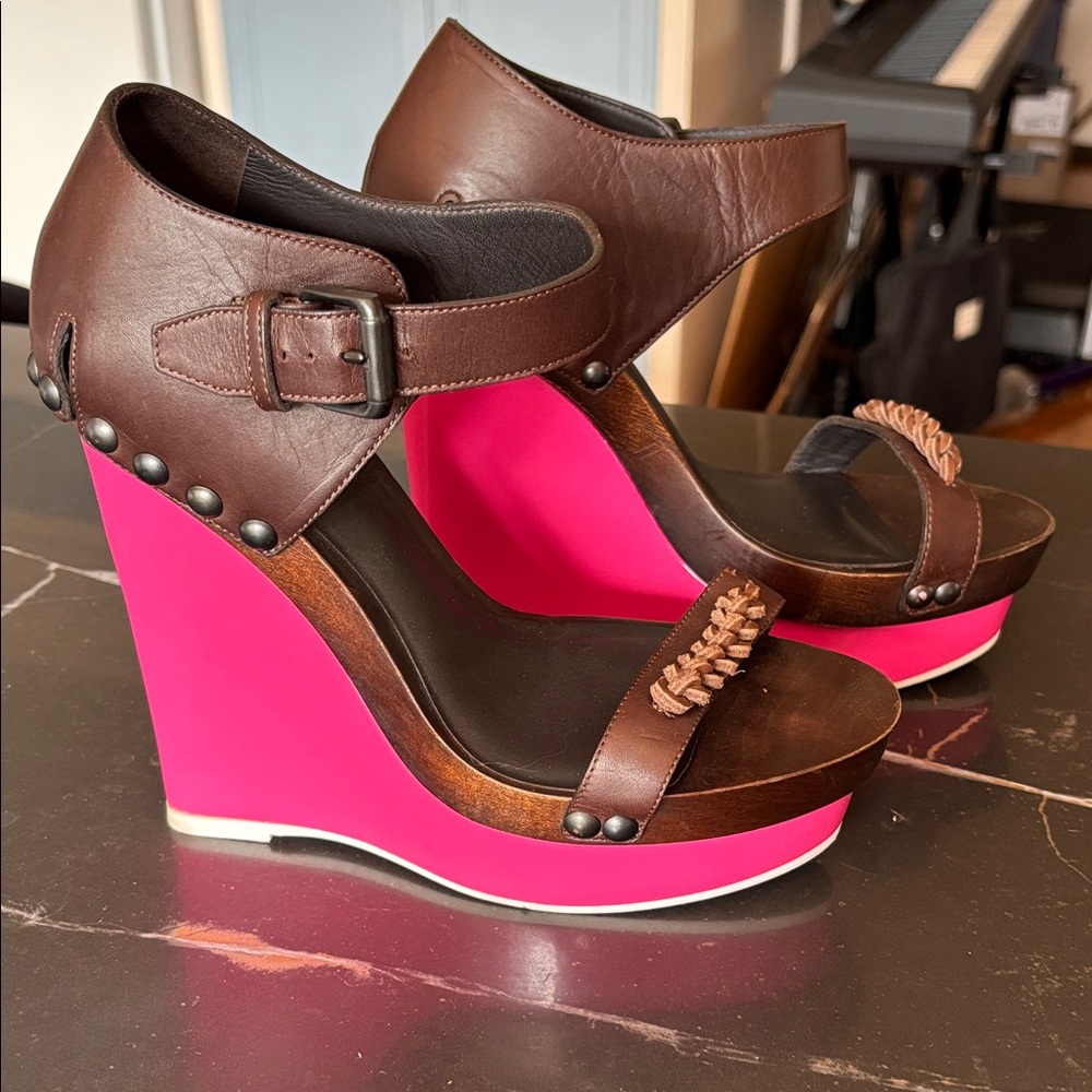 Bottega Veneta Brown and Pink Wedges